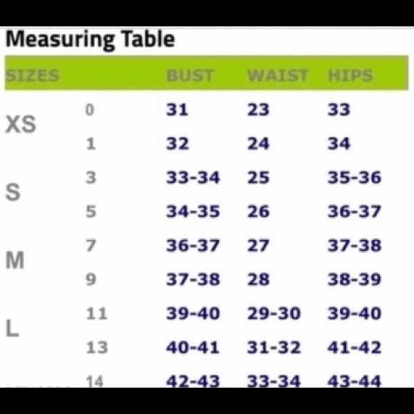 NWT ❤️ Navy Embroidered High Low Top ❤️LAST ONE!! - Picture 3 of 3